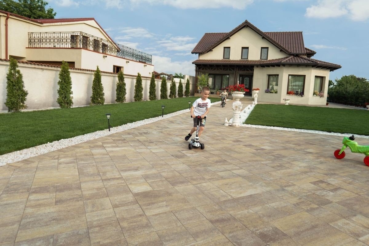 Pavaj Elis Pavaje, Baroc P9, nerida / soldado